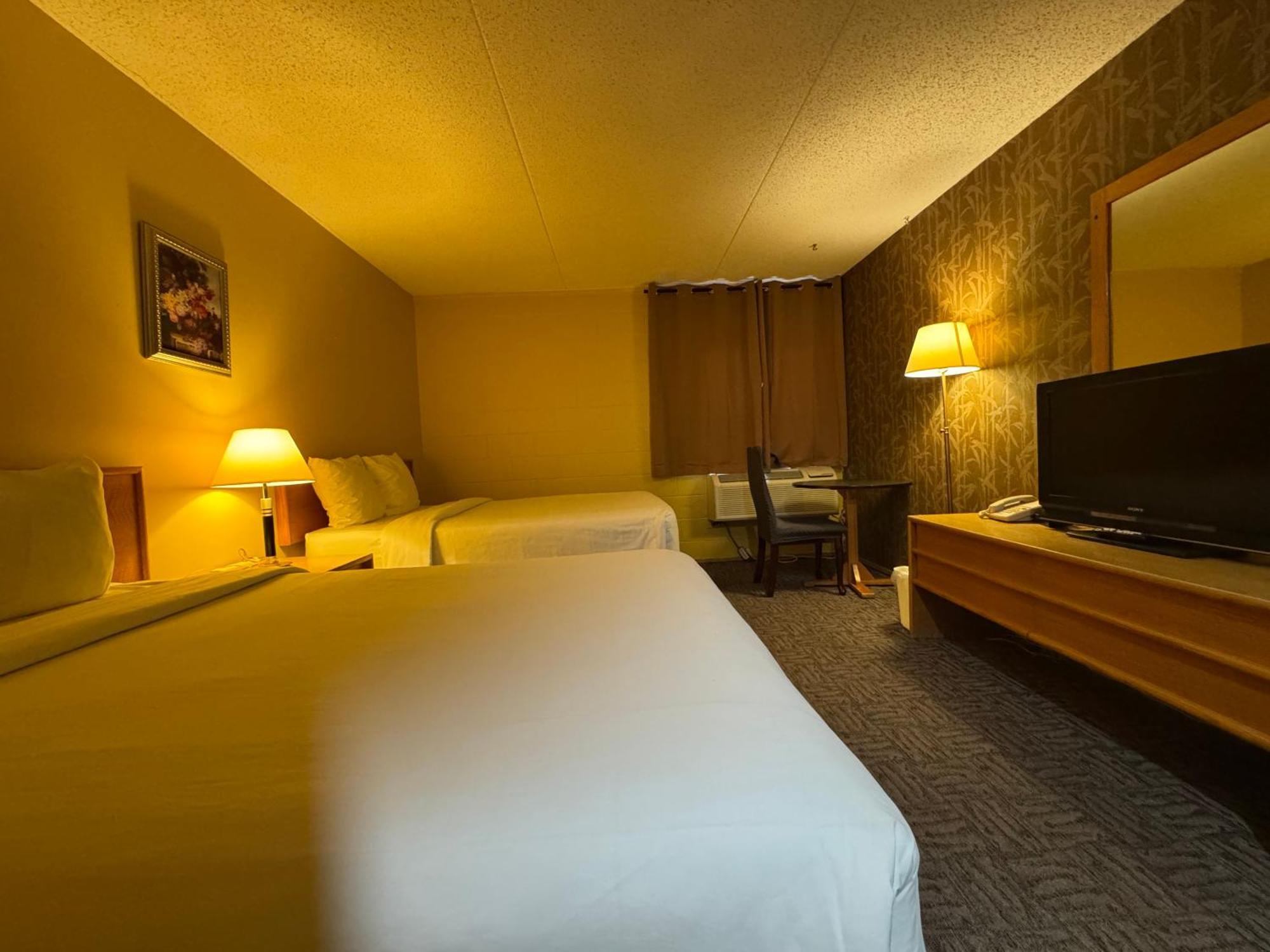 Best Stay Inn Melville Exterior photo